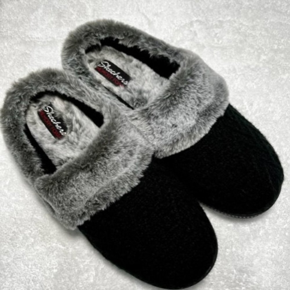 Skechers Cozy Campfire Slippers. Women's Size 8